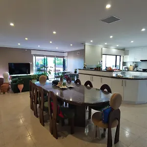  Privatunterkunft Sunny Ocean View Retreat